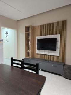 Kejdi Golem Central Apartment - 4
