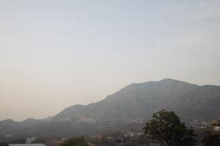 Peaceful Attic Escape, Walk to Mall Road, Near NH - 1