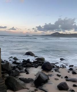 150m da Praia das Toninhas Com Varanda Gourmet - 8
