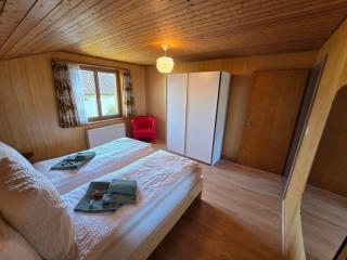 Swiss Chalet direkt am Thunersee - 1