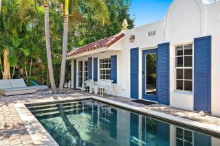 The White Flamingo - Tropical Pool Escape with Guest Cabana - 9