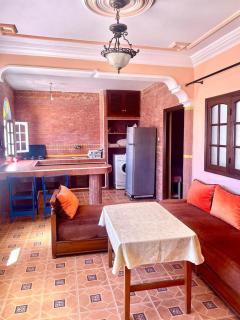 spacious 2br terrasse, walk to beach, wi-fi - 0