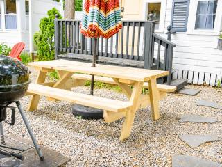 Cottage 11 - Double Queen Beds plus Child Loft w 2 Twins Private Bath & Kitchenette Pets Allowed Fee applies - 4
