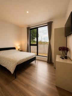 "Deerpark Villa - Sleeps 8, Views of The Rock of Cashel, Palace Hotel & outdoor Sauna! - Cashel - 6