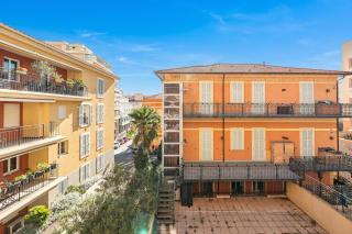 Royale Sejour - Happy Rentals - 2