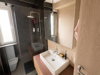City Center Appartment with King Size Bed Free Parking 300Mbps - Block Appartments 1 - 9