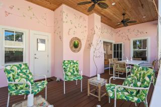 Nini's Cottage - Family-Friendly Pool Days and Cabana Nights Await - 8