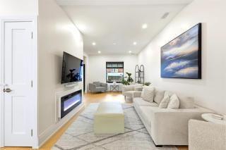 Beautiful 5BR Family Home Near Lake & Downtown - 2