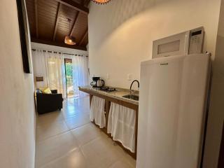 Pousada Villa Barong - Apartamentos completos a 150m do Centrinho da Praia do Rosa com Piscina e Churrasqueira - 2