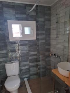 Plomari Rum Evi - 5