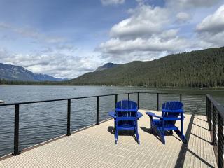 Lakefront Chalet w Hot Tub, EV Charger, King bed, Dock, Dogs OK! - 4