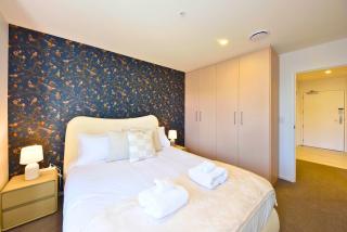 Bright Apartment Close to Te Kaha Stadium - 1