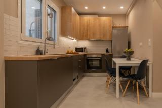 Elegant Suite Piraeus Port - 4