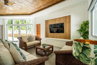 Modern, private 3-bed house in the heart of Dauin - 1