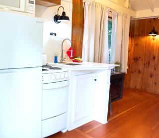 Cottage 1-2 -2 Bedroom 1 Bath End Unit with Kitchenette Private Courtyard Pet Friendly fee applies - Wolfeboro - 9