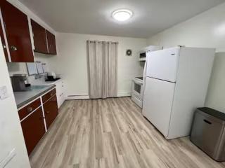 Cozy 2BR in Niagara Falls + Backyard - 8