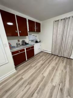 Cozy 2BR in Niagara Falls + Backyard - 7