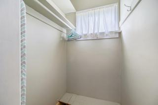 Point Grey 4BR Home near UBC Sleeps 10 - 5