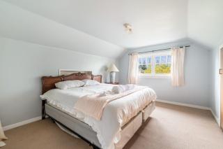 Point Grey 4BR Home near UBC Sleeps 10 - 8