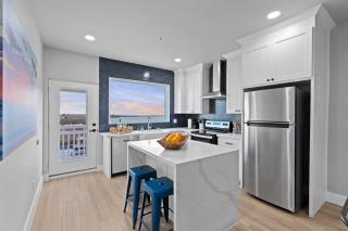 Sunny Isle Sanctuary Modern Bayfront 2BR - 5
