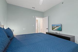 Sunny Isle Sanctuary Modern Bayfront 2BR - 1
