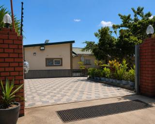 Chuchi Haven Stylish 1BR Apartment in Chudleigh - 7