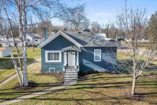 Oconto Hideaway- Mid & Long term stays welcome! - 5