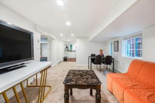 Private 2BR Suite near UBC Sleeps 6 - 1