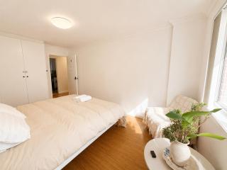 Spacious 5BR House Fireplace Garden Retreat - Katoomba - 4