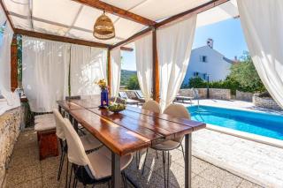 Holiday house with a swimming pool Slatine, Ciovo - 25829 - 3