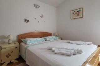 Apartments with parking space Marusici, Omis - 25687 - 2