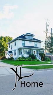 Echo and Edge 4 BR, 2 BA, 2100 sq ft, EV Charger - 0