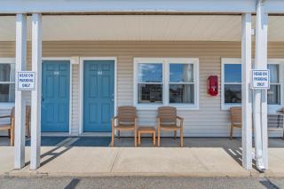 Surfside Motel - 8