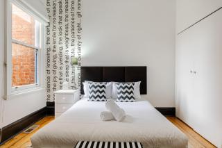 Charming Edwardian Cottage Prime Hawthorn Location - 3