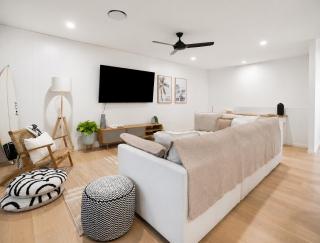 Verney Street Beachside Residence - 4