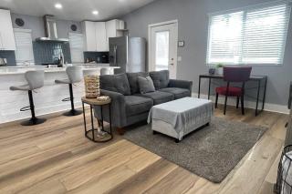 Sea Glass Cottage - minutes to Downtown St Pete and the beaches - 6