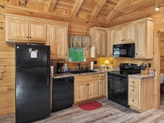 Getaway Cabin | Hot tub + Fire Pit + Trail Access - 8