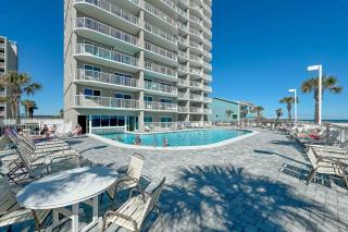 BeachFront, Bottom Level Condo at Tradewinds - 9