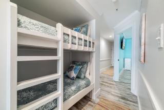 BeachFront, Bottom Level Condo at Tradewinds - 8