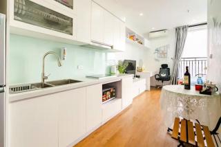Premium Lake View Studio Apartment at Vinhomes Green Bay Hanoi Center Area - 9