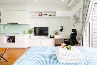Premium Lake View Studio Apartment at Vinhomes Green Bay Hanoi Center Area - 7