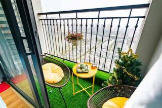 Premium Lake View Studio Apartment at Vinhomes Green Bay Hanoi Center Area - 5