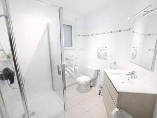 Grande maison près du phare avec Wi-Fi, animaux admis, parking, proche plage pour 8 personnes - FR-1-22-375 - 1