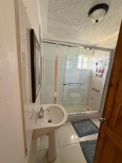 Oceanview Retreat - 3 bedroom - 4