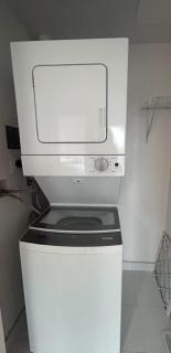 Stylish Downtown 1BR City View Near UofT & Subway - 1