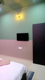 Quiet Corner 4BHK Villa - 7