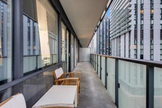 CN Tower 2BR Downtown Suite - Sleeps 6 - 6