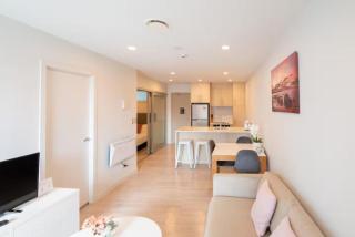 Auckland CBD Seaview and Harbor View 2 Bedroom Apartment - 2