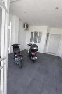 Kuta Palms Homestay - 1