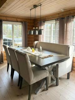 Timber Cabin With Hot Tub By Ski Tracks - 8